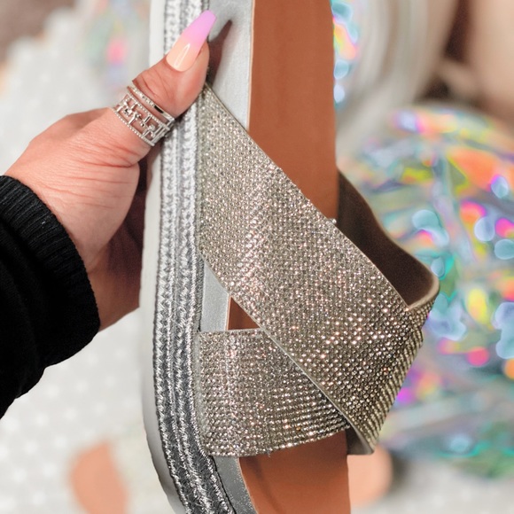 Restocked bling platform - Picture 2 of 2